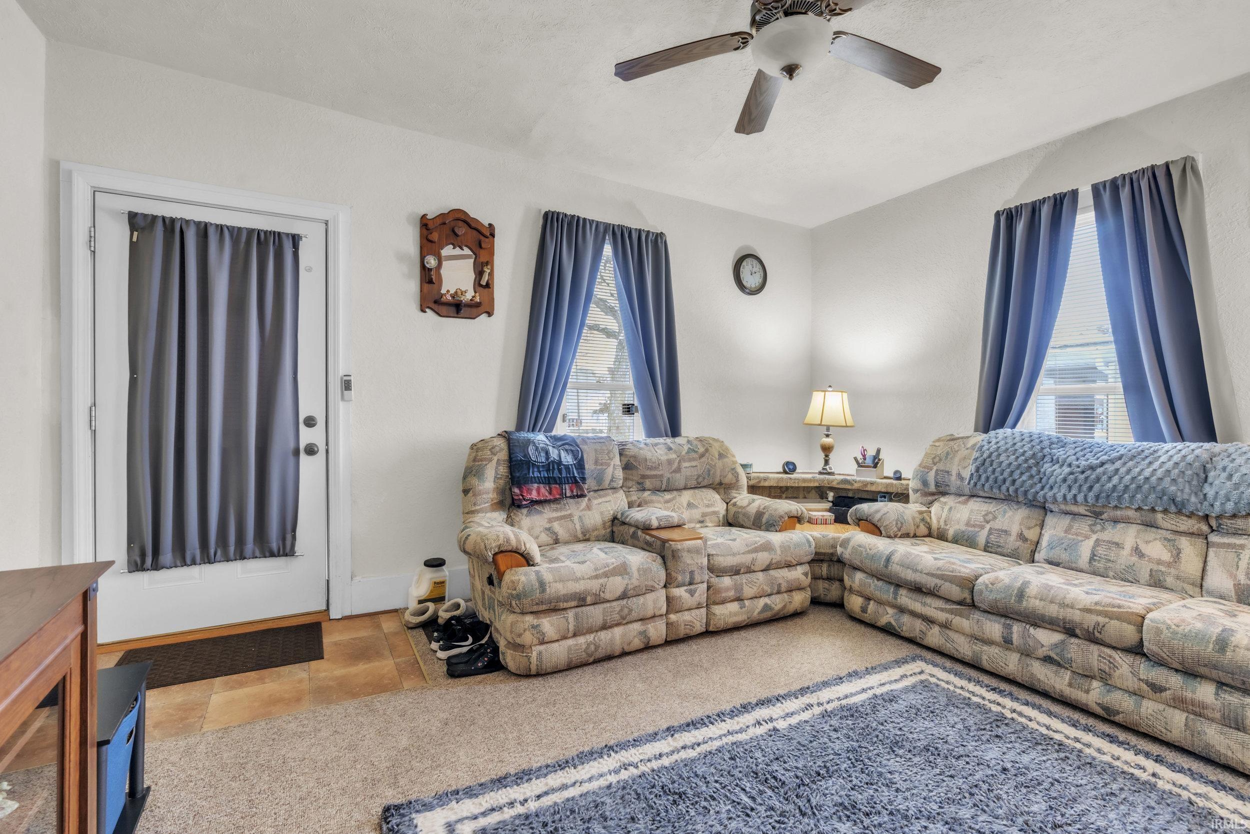 215 North York Street Albion, IN 46701 - Photo 9 of 36