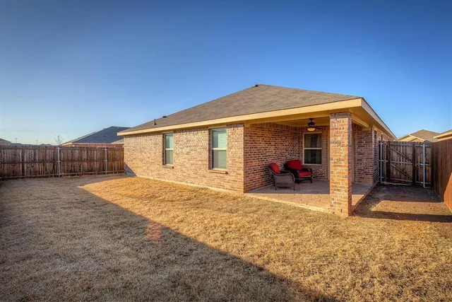 $2,200 | 1048 Decker Drive, Fate, TX 75189