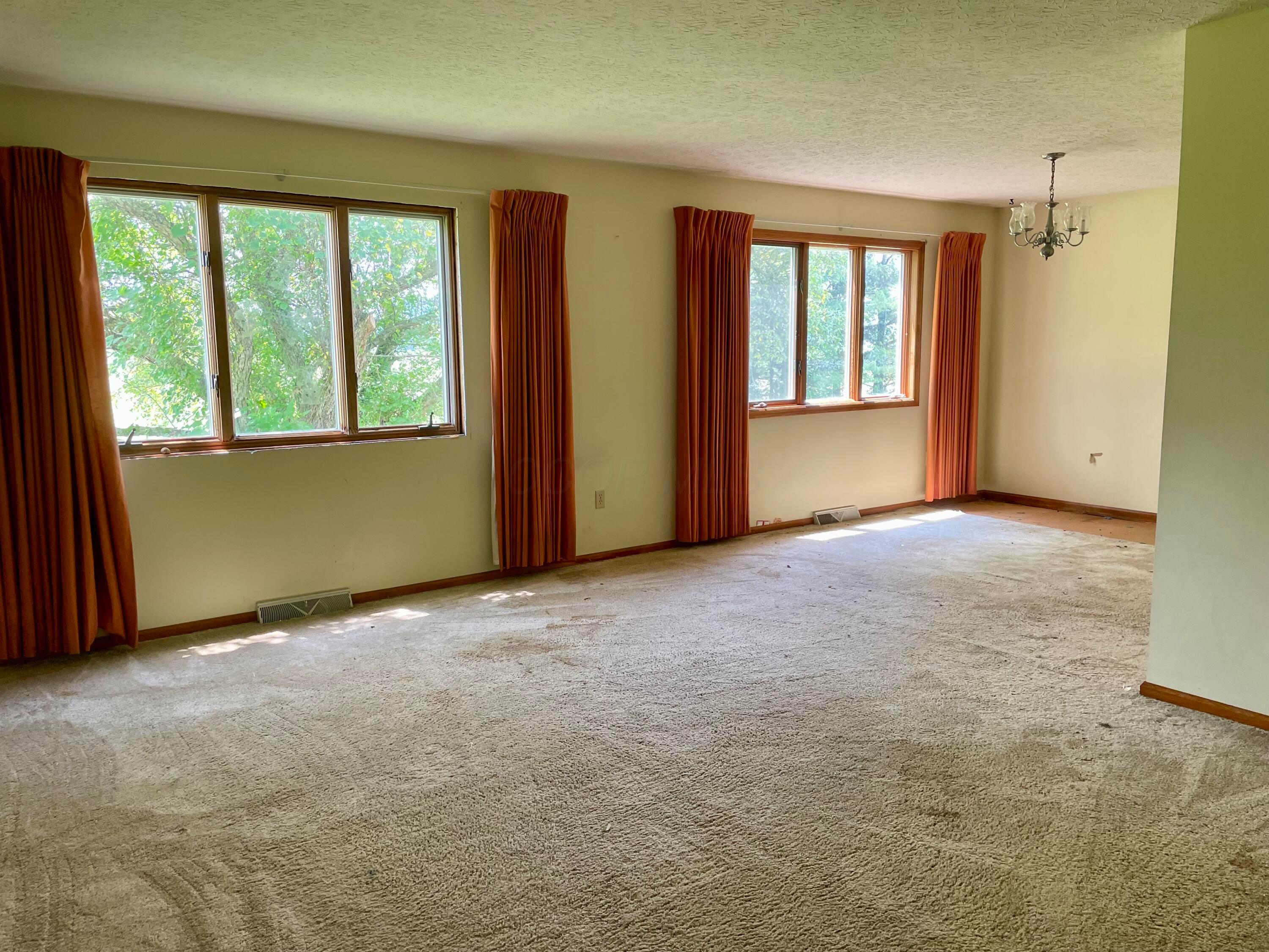 13480 Robins Road Westerville, OH 43082 - Photo 19 of 46 Living room view.