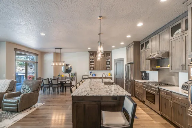 $924,900 | 13105 East Copper River Lane, Spokane, WA 99206