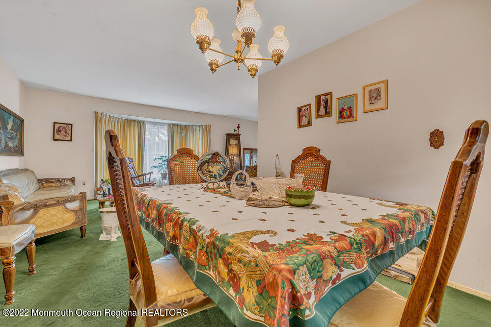 82 Newbury Road Howell, NJ 07731 - Photo 12 of 29 012_dsc08285