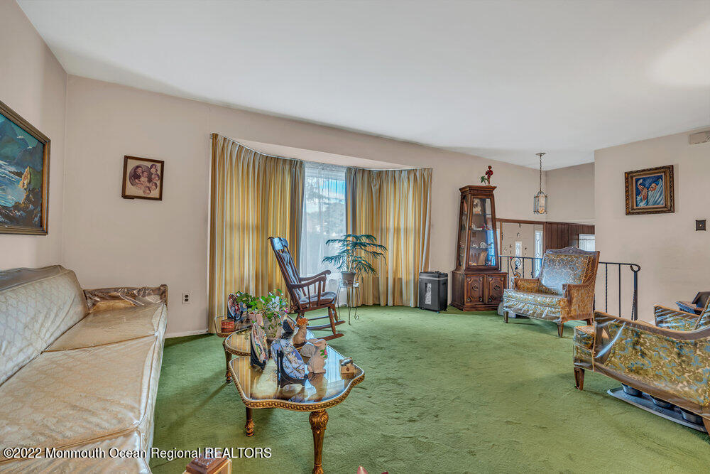 82 Newbury Road Howell, NJ 07731 - Photo 13 of 29 013_dsc08295