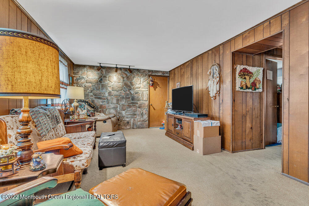 82 Newbury Road Howell, NJ 07731 - Photo 19 of 29 019_dsc08330