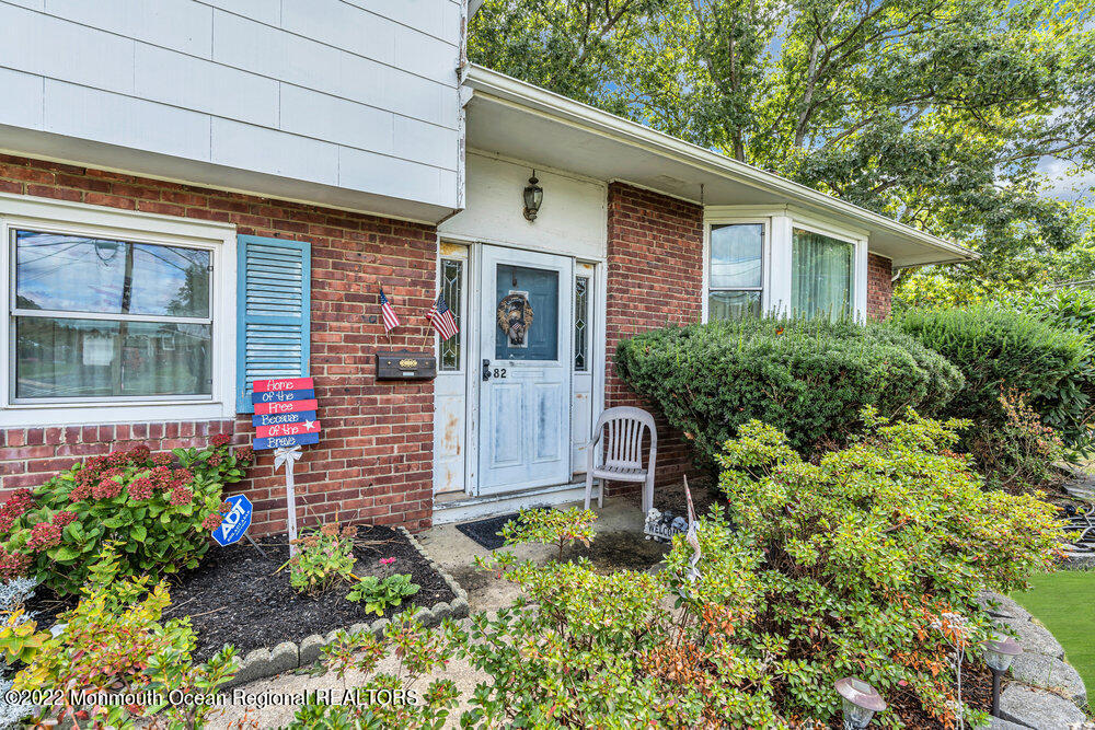 82 Newbury Road Howell, NJ 07731 - Photo 8 of 29 008_dsc08403-1