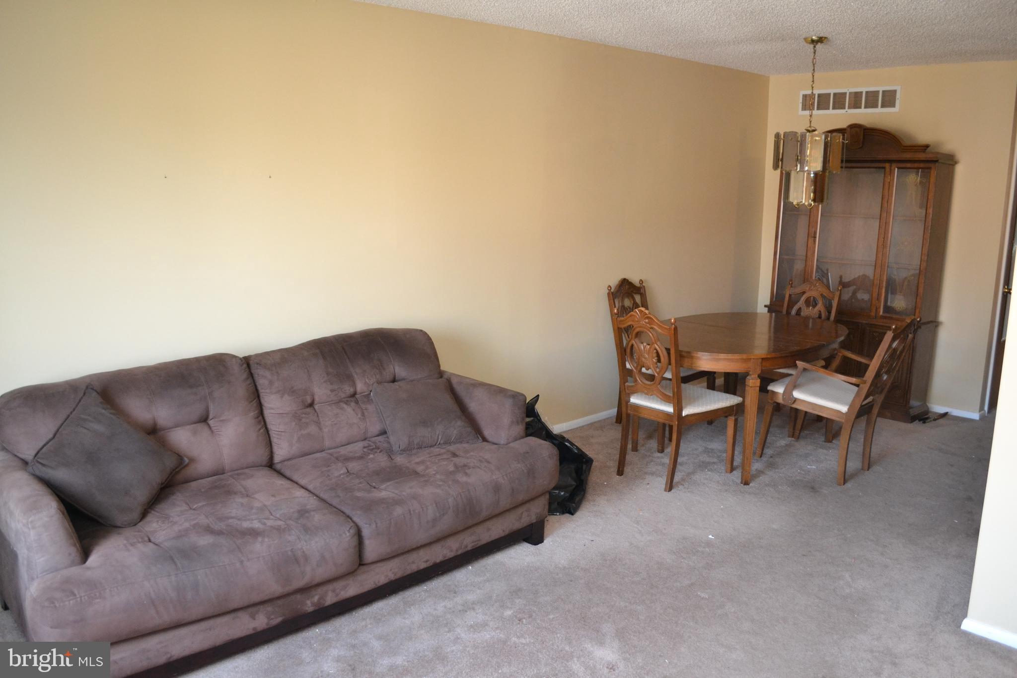3597 Dows Road Philadelphia, PA 19154 - Photo 2 of 23 Gallery Image 2