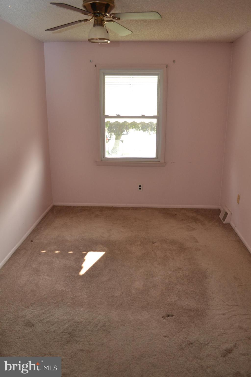 3597 Dows Road Philadelphia, PA 19154 - Photo 10 of 23 Gallery Image 10