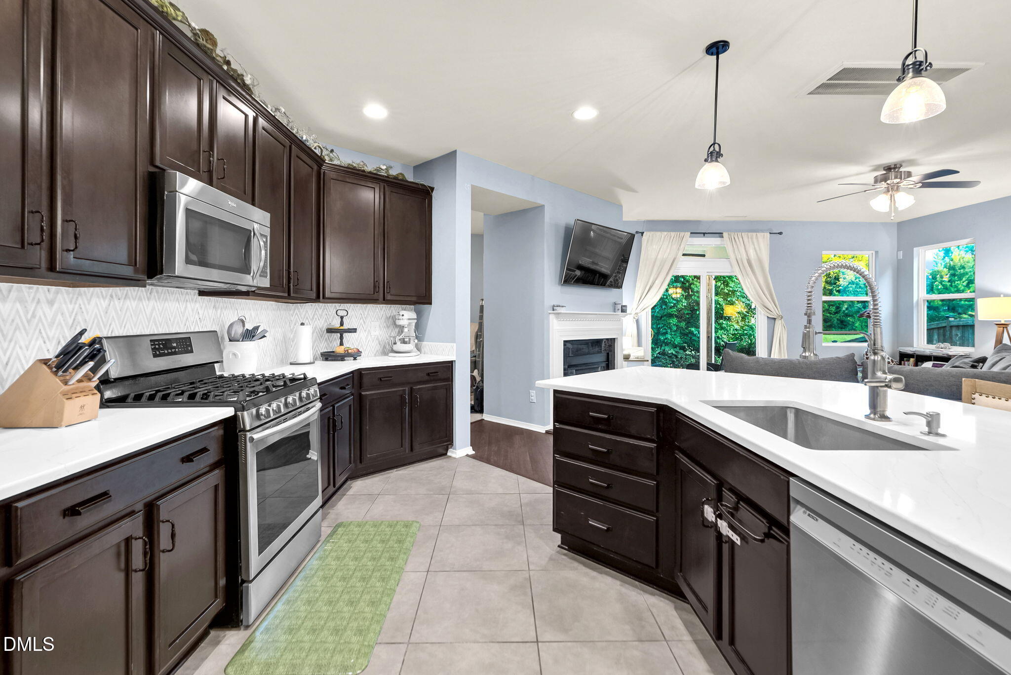 144 Daneborg Road Durham, NC 27703 - Photo 8 of 41 144 Daneborg Rd-23