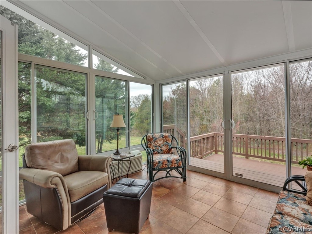 5920 Fairlee Road Richmond, VA 23225 - Photo 9 of 49 Gallery Image 9