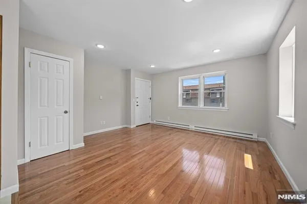 $2,575 | 345 Hudson Street, Unit 3, Hackensack, NJ 07601