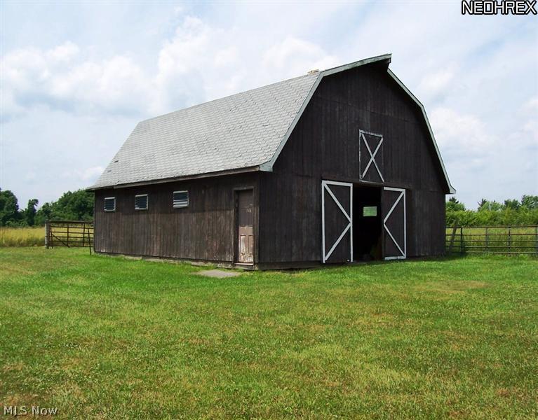 9364 Brakeman Road Chardon, OH 44024 - Photo 2 of 10