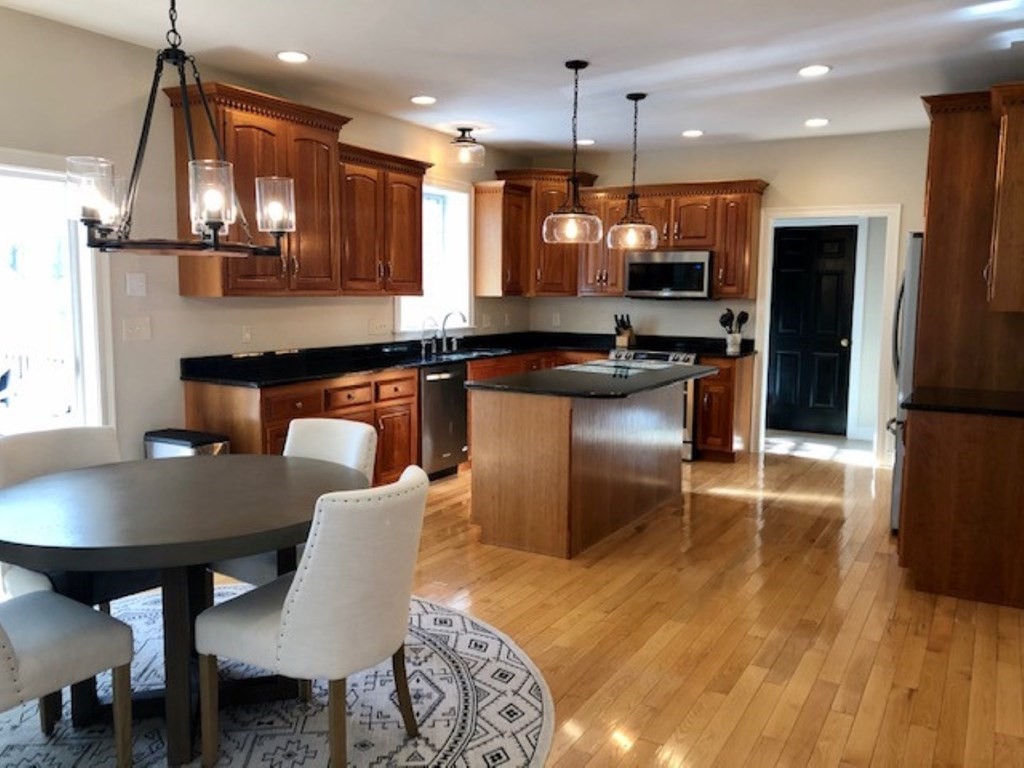 33 Prospect Street Upton, MA 01568 - Photo 8 of 32 Gallery Image 8