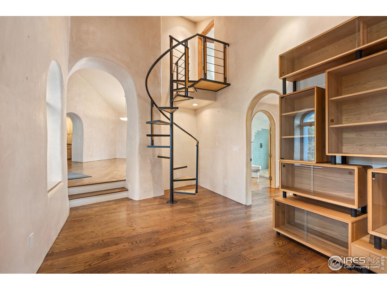 1000 Alaska Road Boulder, CO 80302 - Photo 8 of 50 a view of entryway with wooden floor