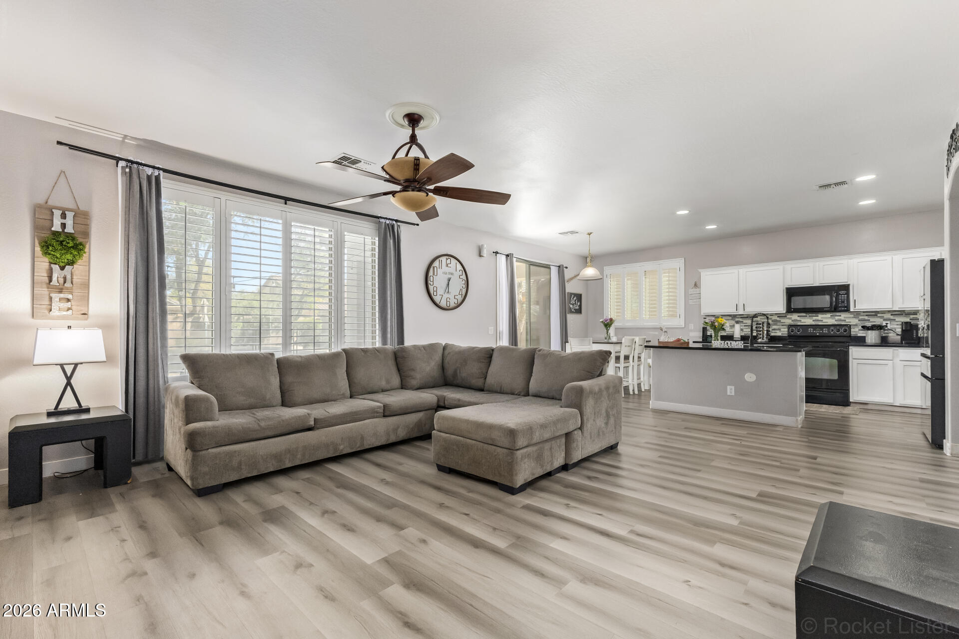 14250 West Wethersfield Road Surprise, AZ 85379 - Photo 7 of 38 07 - Wethersfield