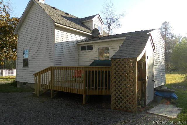 1067 Hamburg Road Port Haywood, VA 23138 - Photo 3 of 15