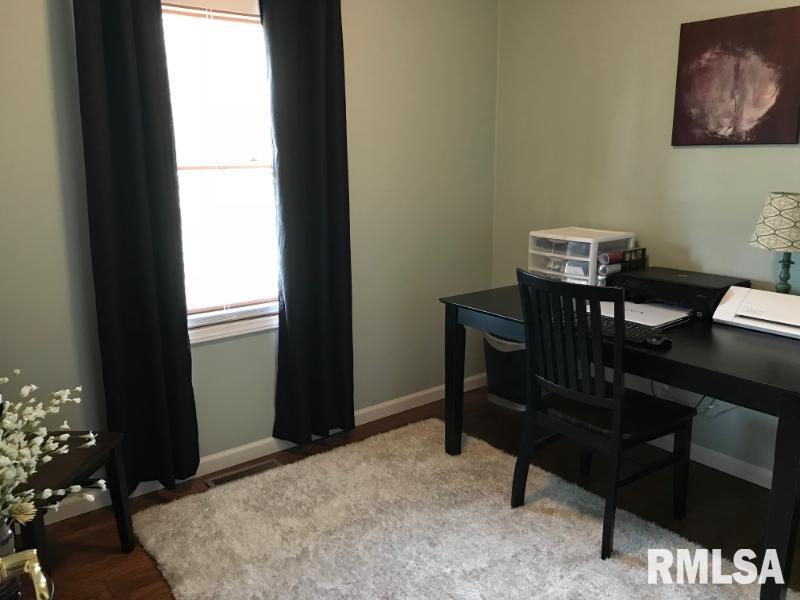 439 Coral Road Colchester, IL 62326 - Photo 8 of 19 Gallery Image 8