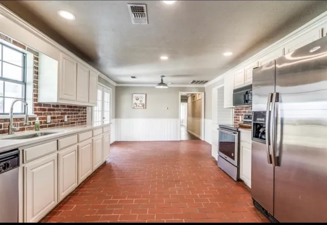 $2,500 | 4154 Old Highway 6, Van Alstyne, TX 75495