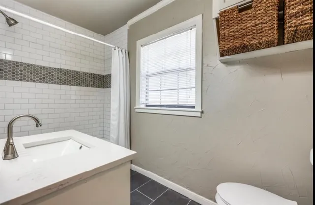 $2,500 | 4154 Old Highway 6, Van Alstyne, TX 75495