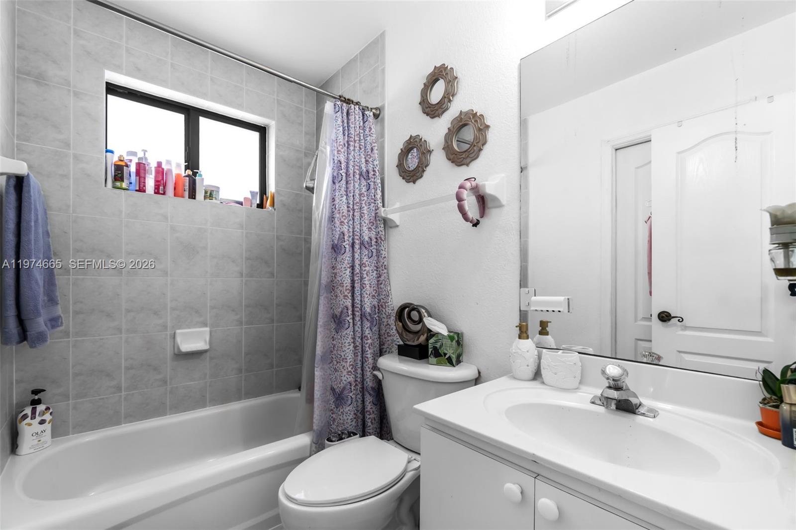 4342 Southwest 159th Path Miami, FL 33185 - Photo 25 of 52