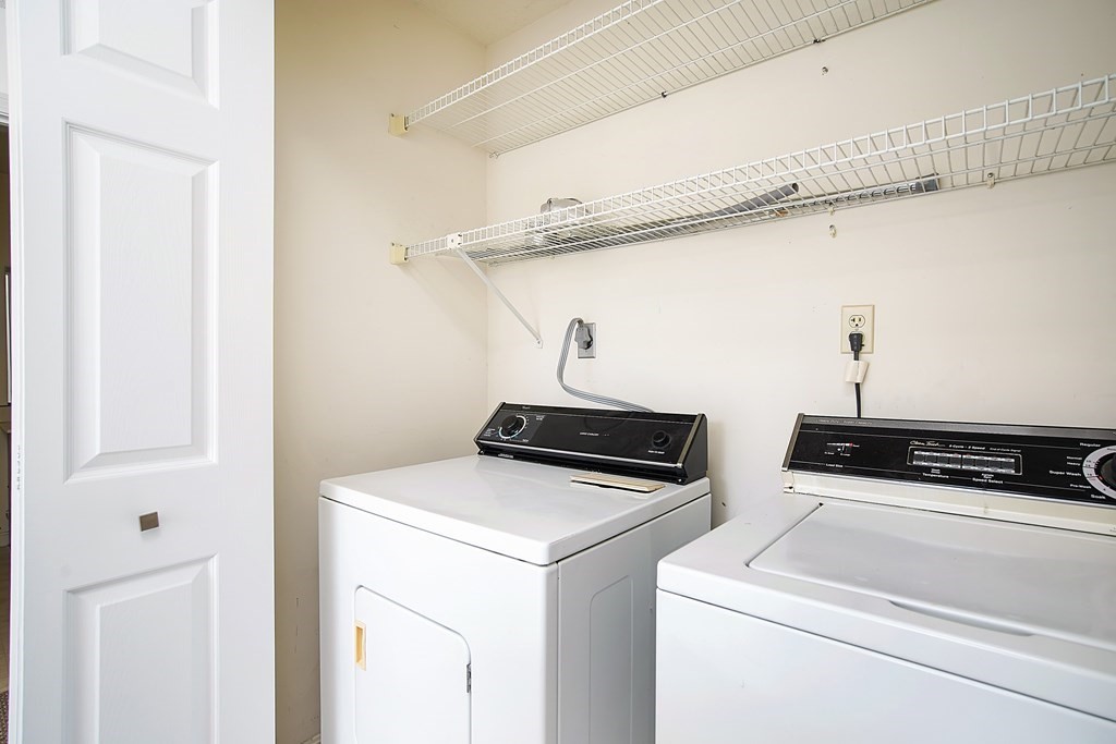 54 Castlegate Drive, Unit 54 Springfield, MA 01129 - Photo 19 of 24