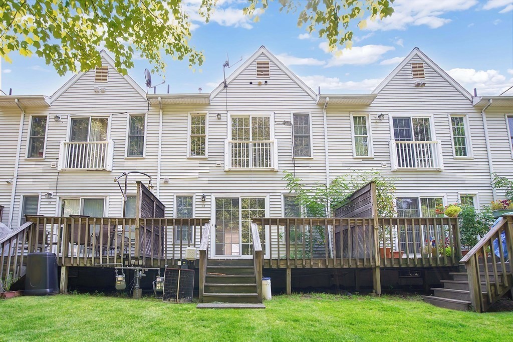 54 Castlegate Drive, Unit 54 Springfield, MA 01129 - Photo 3 of 24