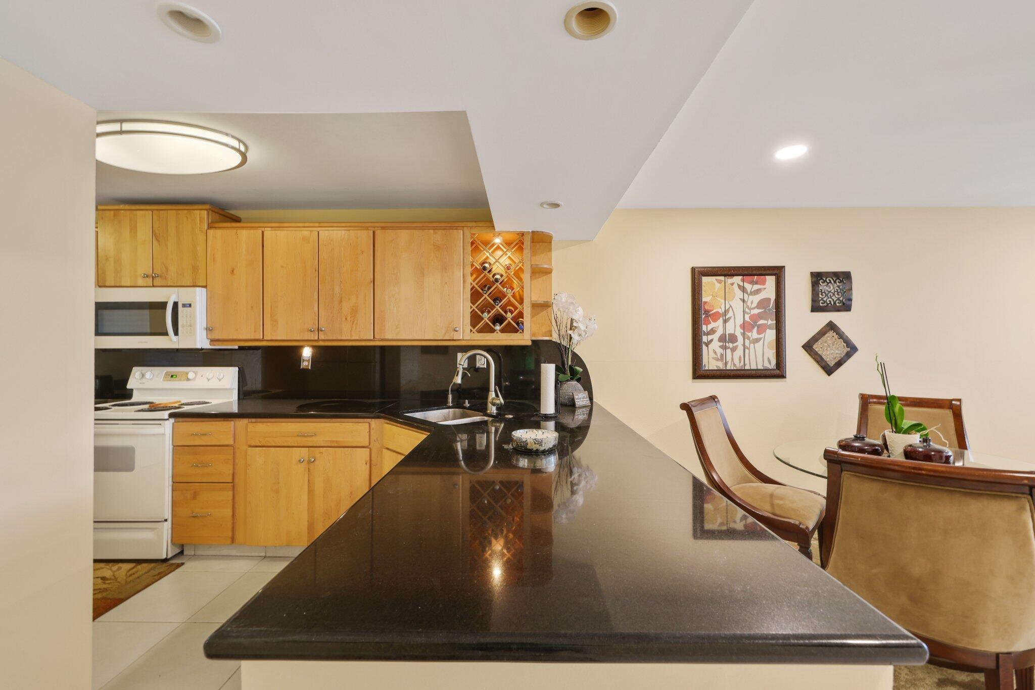 8 Royal Palm Way, Unit 103 Boca Raton, FL 33432 - Photo 7 of 53 8 Royal Palm Way - 23.jpg-SMALL