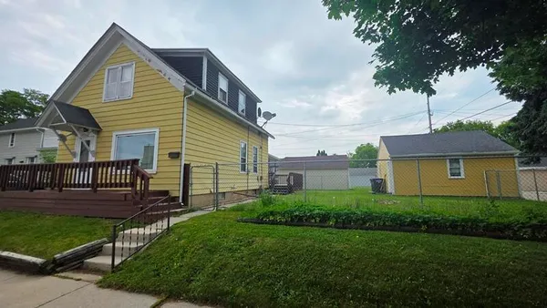 $164,900 | 1423 North 17th Street, Sheboygan, WI 53081