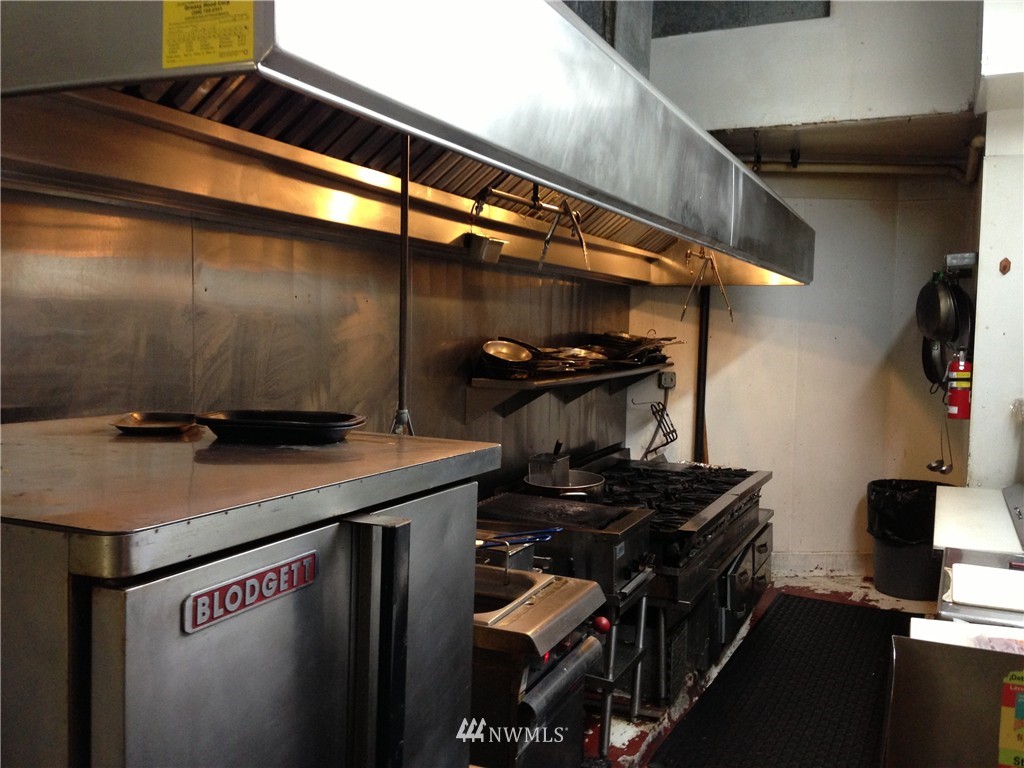 4500 9th Avenue Northeast, Unit 200 Seattle, WA 98105 - Photo 7 of 16