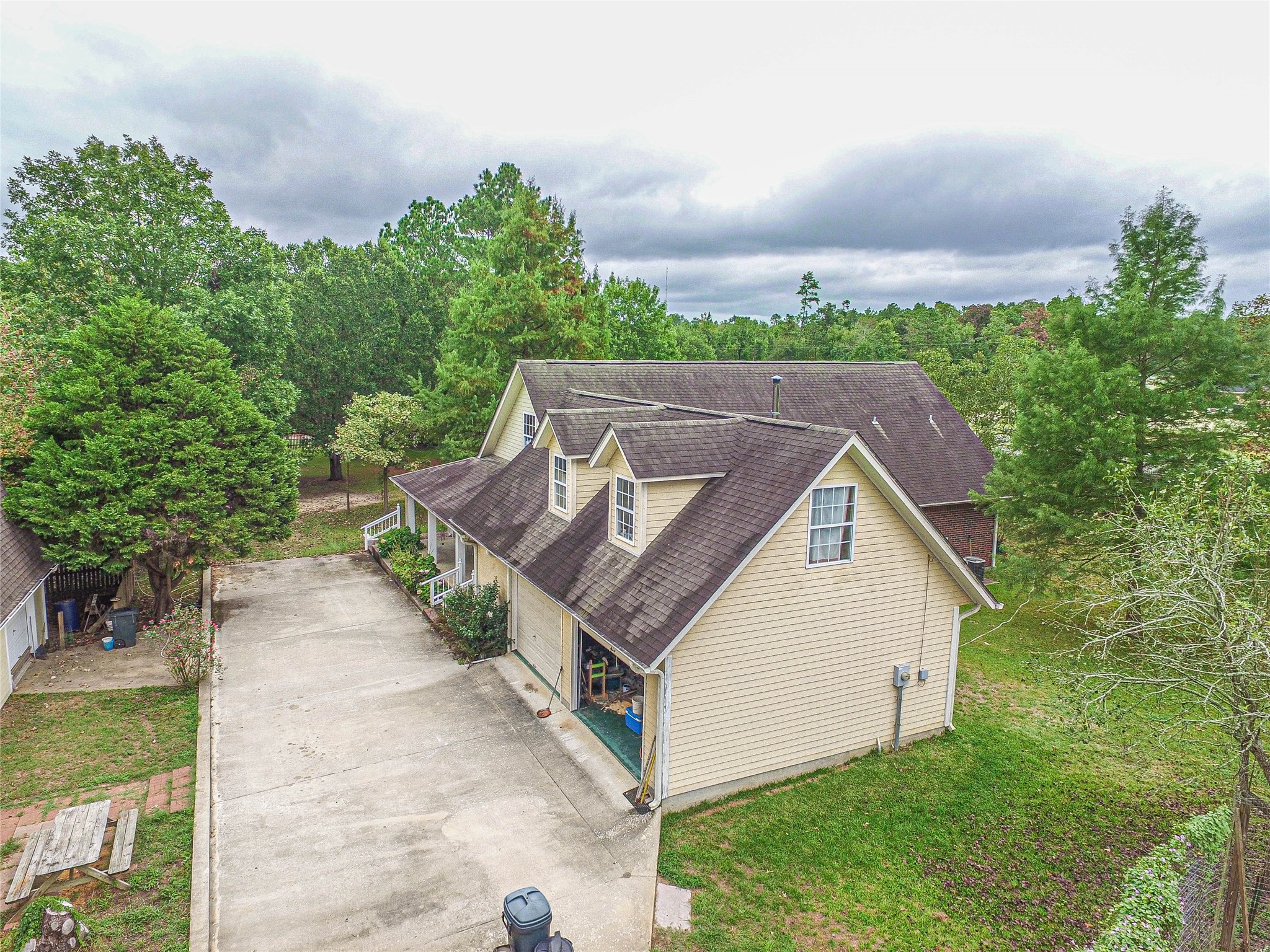 139 Berts Farm Road Livingston, TX 77351 - Photo 37 of 48 Angled Side View