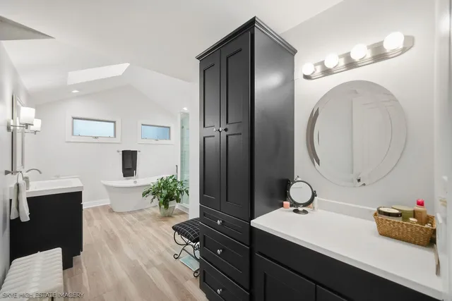 $749,900 | 10135 5th Ave Cutoff, Countryside, IL 60525