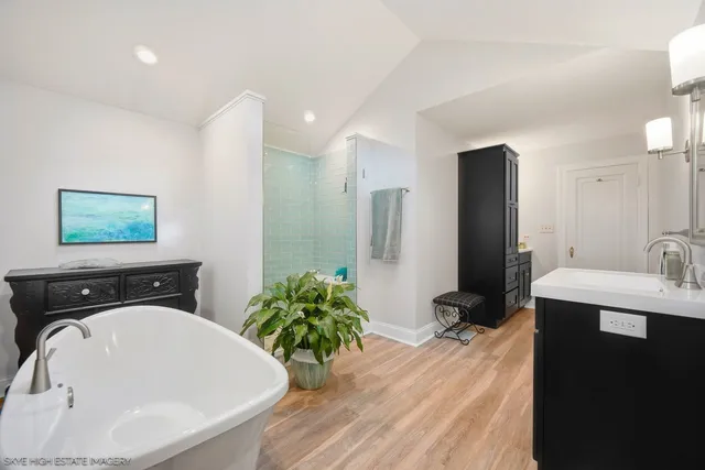 $749,900 | 10135 5th Ave Cutoff, Countryside, IL 60525