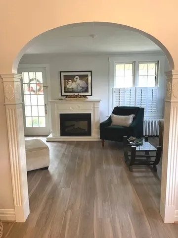 $749,900 | 10135 5th Ave Cutoff, Countryside, IL 60525