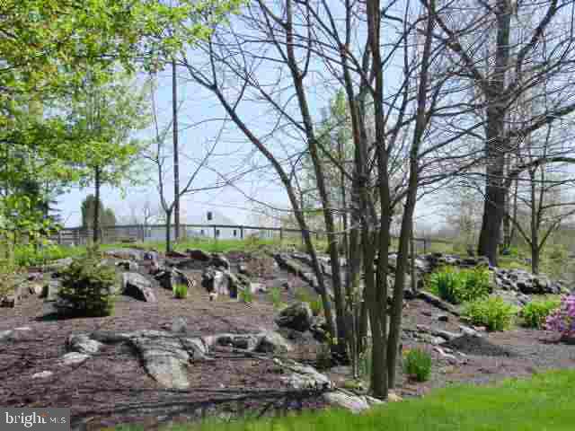 640 Barnstable Road Carlisle, PA 17015 - Photo 4 of 24 Gallery Image 4