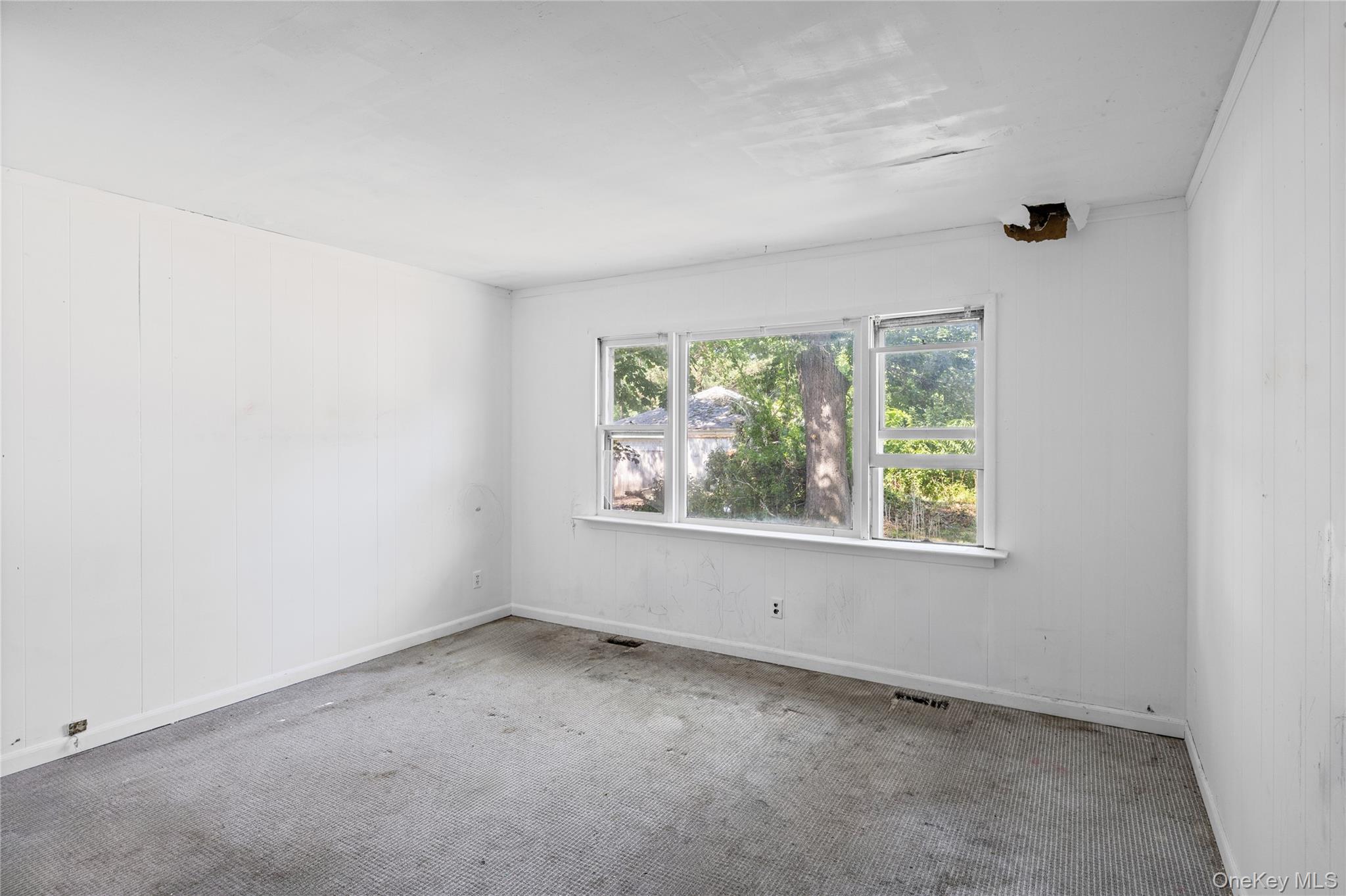 426 Riverleigh Avenue Riverside, NY 11901 - Photo 23 of 43