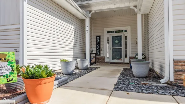 a view of a back yard of the house