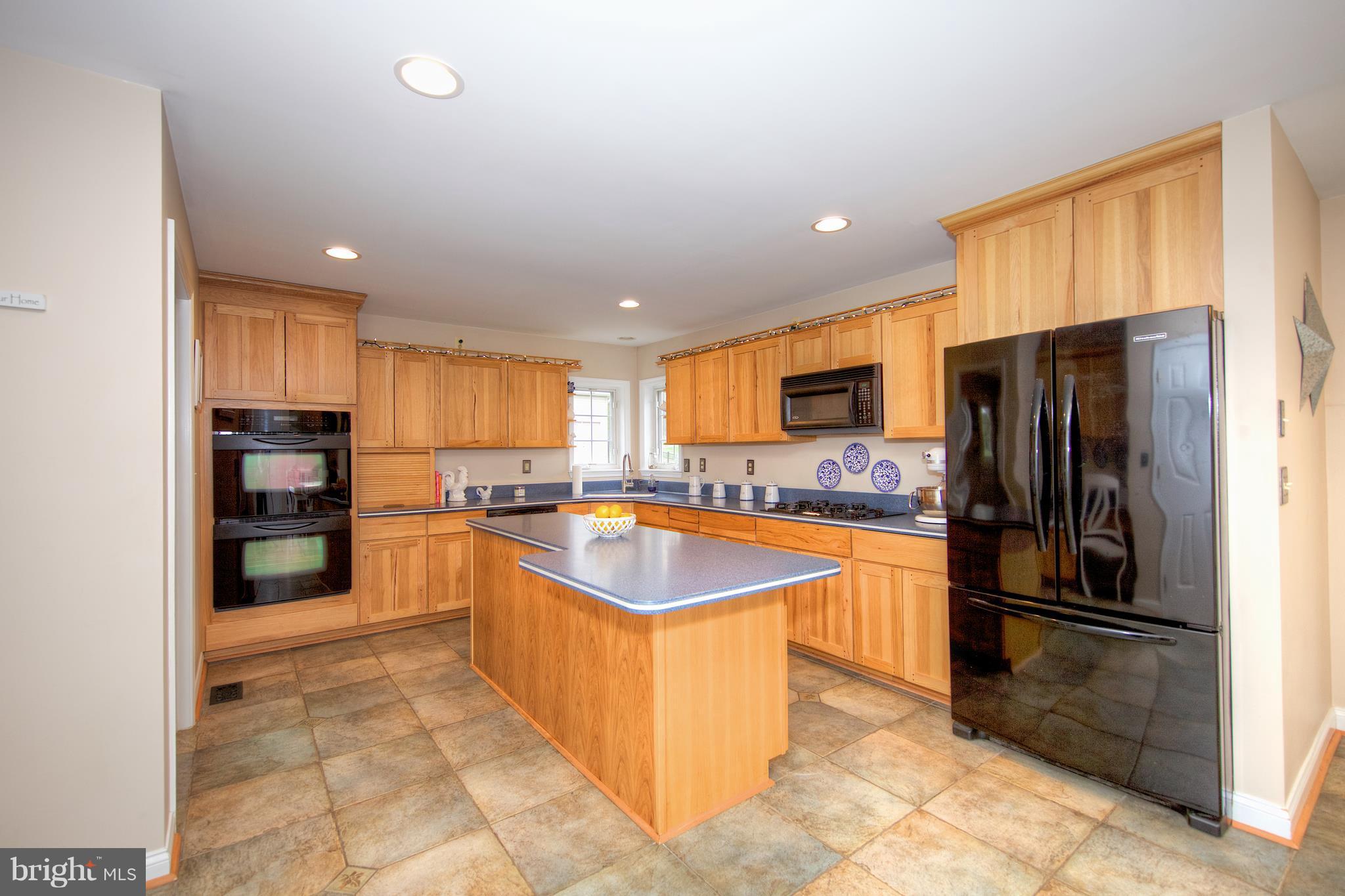 2127 Harkins Road Pylesville, MD 21132 - Photo 10 of 28 Kitchen
