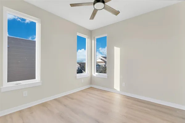 $515,000 | 2309 Montopolis Drive, Unit 7, Austin, TX 78741