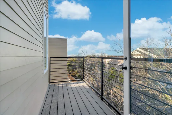 $515,000 | 2309 Montopolis Drive, Unit 7, Austin, TX 78741