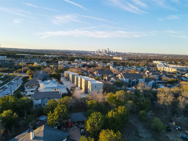 $515,000 | 2309 Montopolis Drive, Unit 7, Austin, TX 78741