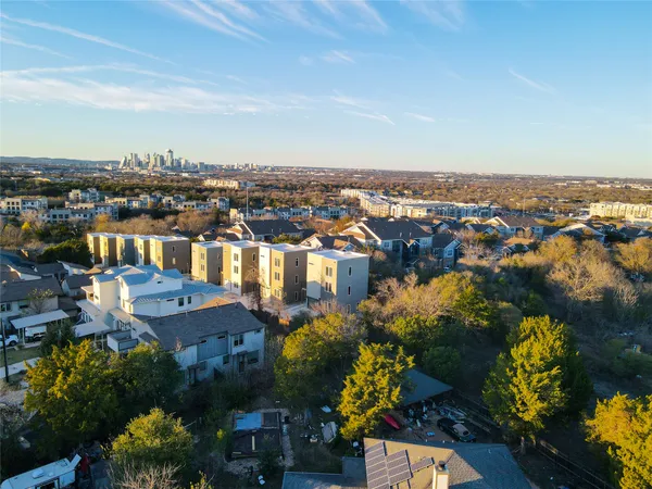 $515,000 | 2309 Montopolis Drive, Unit 7, Austin, TX 78741