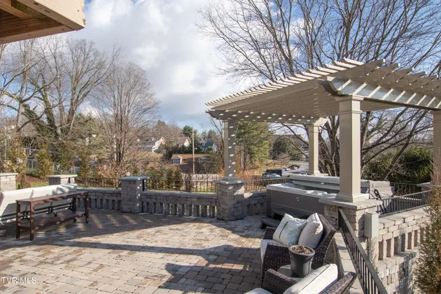 $648,500 | 224 Mason Place, Abingdon, VA 24210