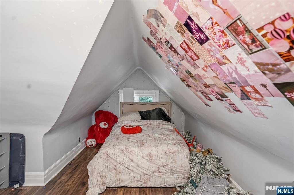283 Hamilton Place Hackensack, NJ 07601 - Photo 18 of 23