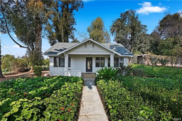 $2,700 | 8615 Dufferin Avenue, Riverside, CA 92504