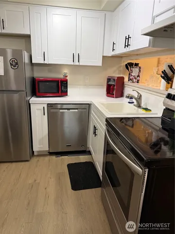 $299,950 | 21301 52nd Avenue West, Unit B112, Mountlake Terrace, WA 98043