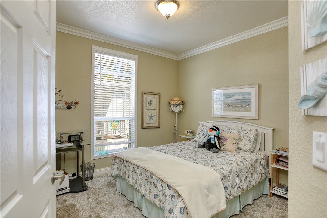 950 Huasna Road, Unit 37 Arroyo Grande, CA 93420 - Photo 25 of 43 Guest bedroom.