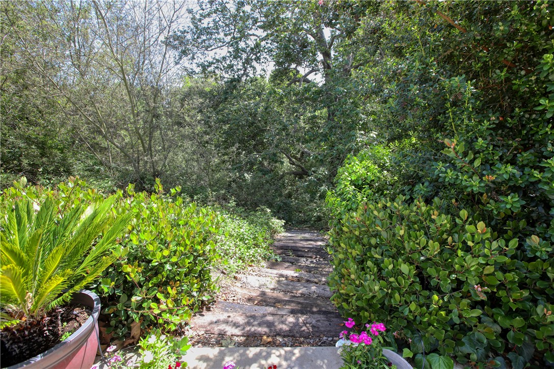 950 Huasna Road, Unit 37 Arroyo Grande, CA 93420 - Photo 3 of 43 Walkway to Creek