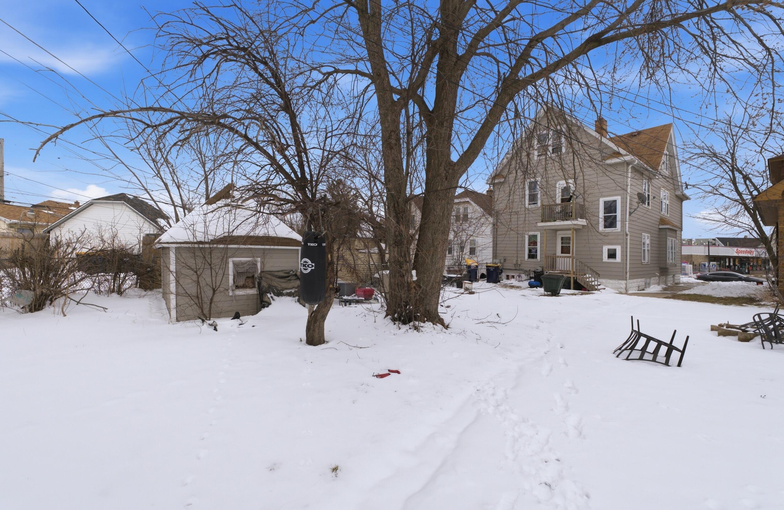5716 Beloit Road West Allis, WI 53214 - Photo 4 of 6 5716 W Beloit Rd