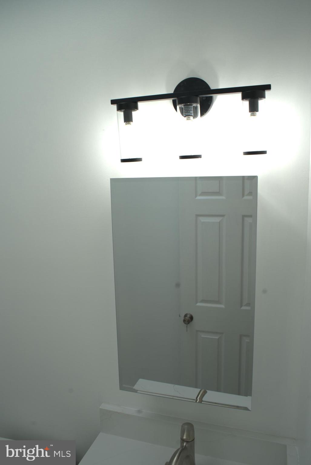 117 South Wickham Road Baltimore, MD 21229 - Photo 66 of 121 Bath6