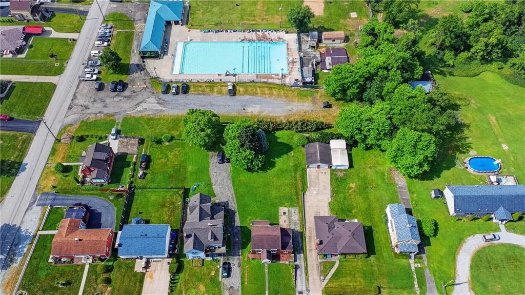 1420 Homestead Road Verona, PA 15147 - Photo 33 of 34 an aerial view of multiple houses with yard