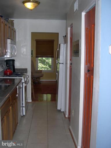 11849 Dunlop Court Reston, VA 20191 - Photo 16 of 26 Kitchen #2