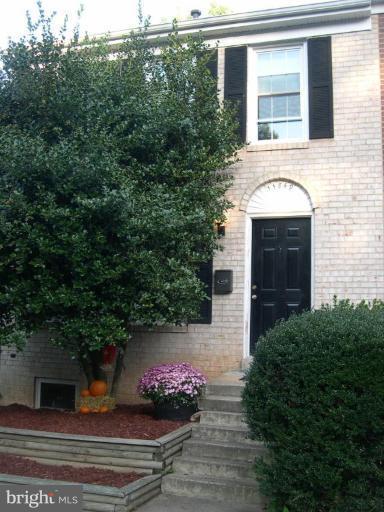 11849 Dunlop Court Reston, VA 20191 - Photo 21 of 26 Exterior #2